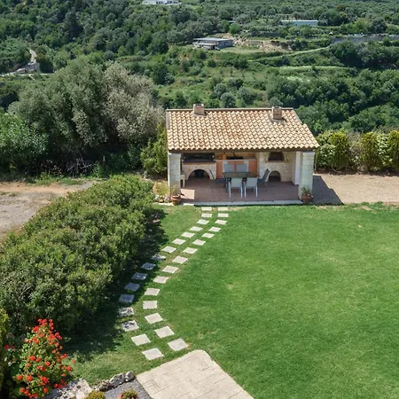 Arodamos With A Pool, Children's Games, And Bbq, Perfect For 23 People! Villa