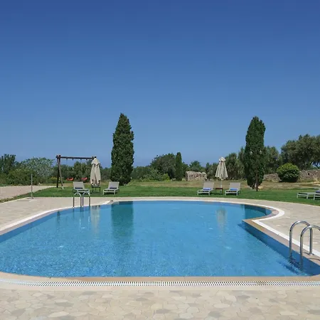 Arodamos With A Pool, Children's Games, And Bbq, Perfect For 23 People! Skouloufia
