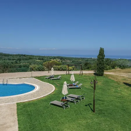Villa Arodamos With A Pool, Children's Games, And Bbq, Perfect For 23 People! Skouloufia