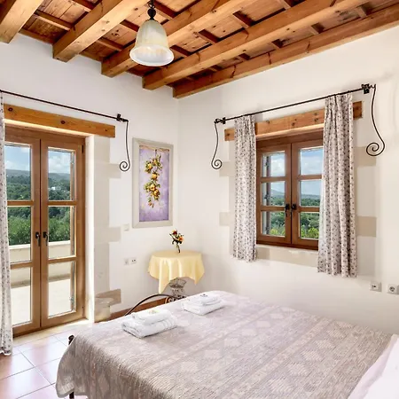 Villa Arodamos With A Pool, Children's Games, And Bbq, Perfect For 23 People!