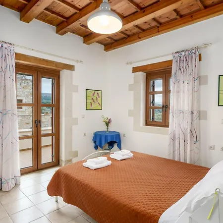 Arodamos With A Pool, Children's Games, And Bbq, Perfect For 23 People! Villa Skouloufia